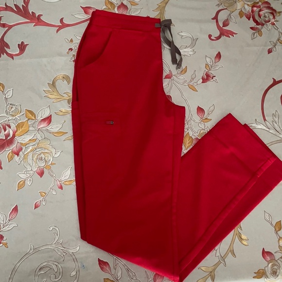 FIGS pop red yola skinny scrub pants XS TALL